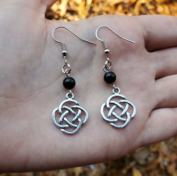 NWOT Silver Celtic Bead Drop Earrings - Picture 5 of 6